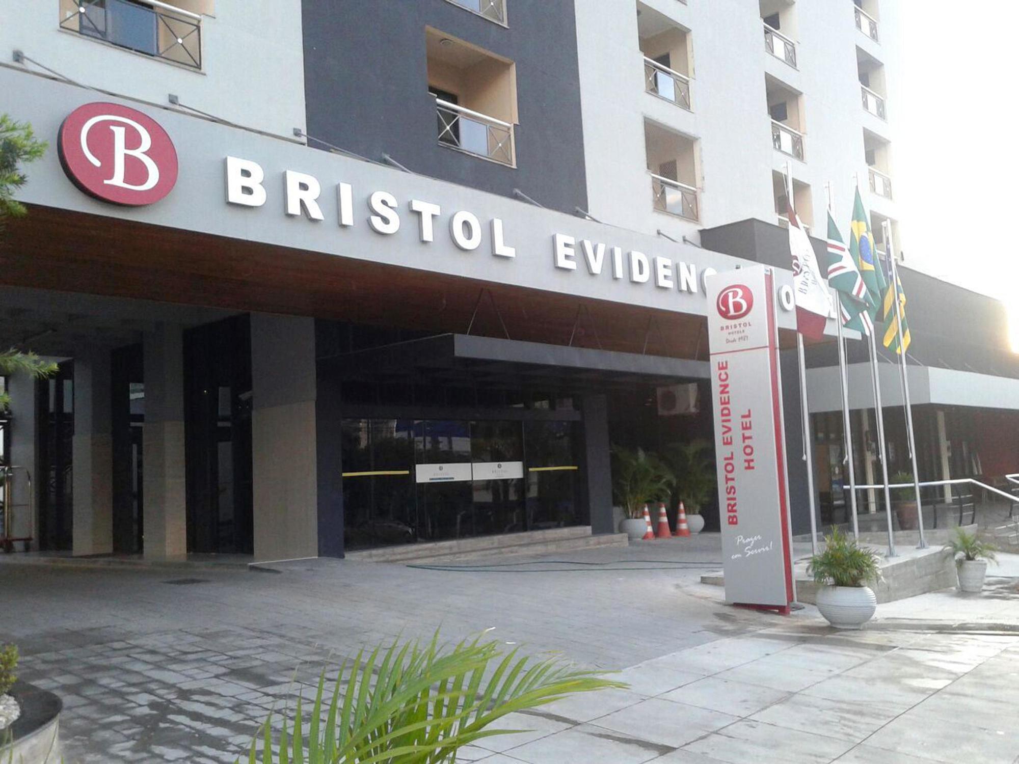 Bristol Evidence Hotel Goiânia Buitenkant foto